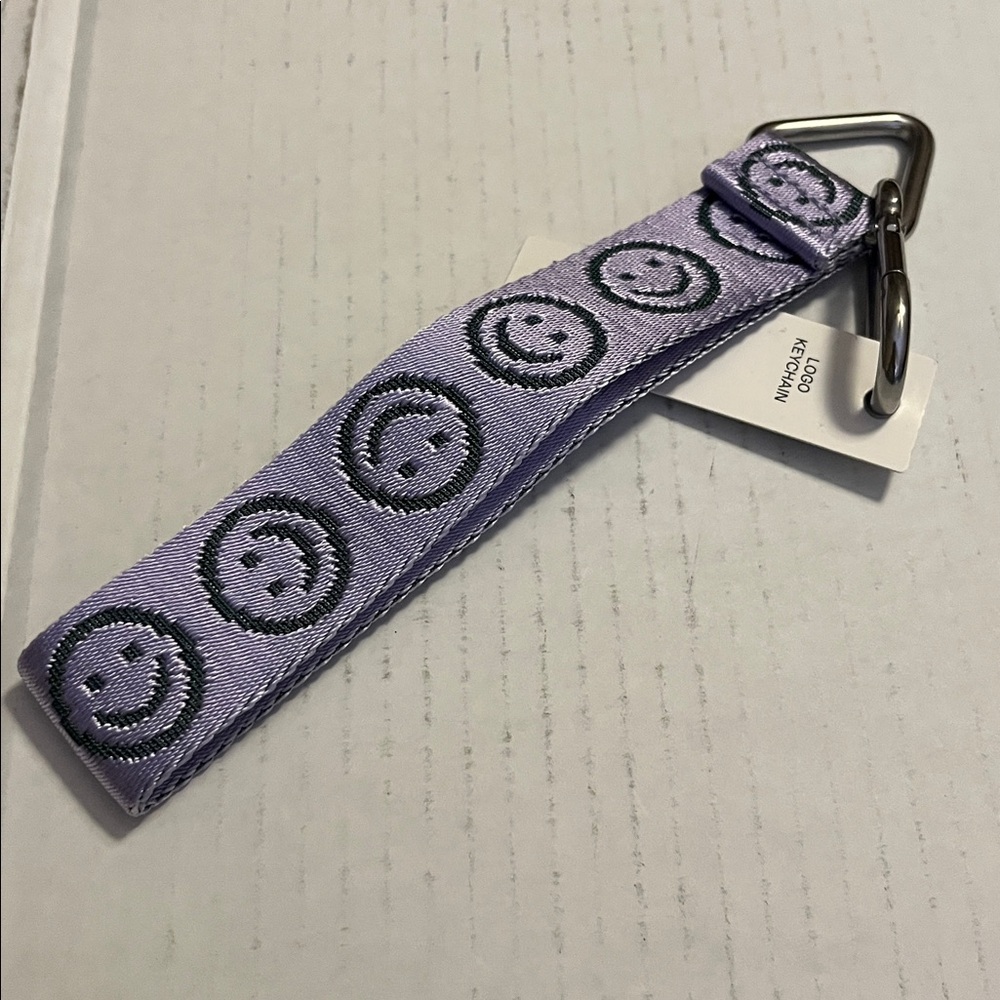BAGGU Logo Keychain - Picture 5 of 5